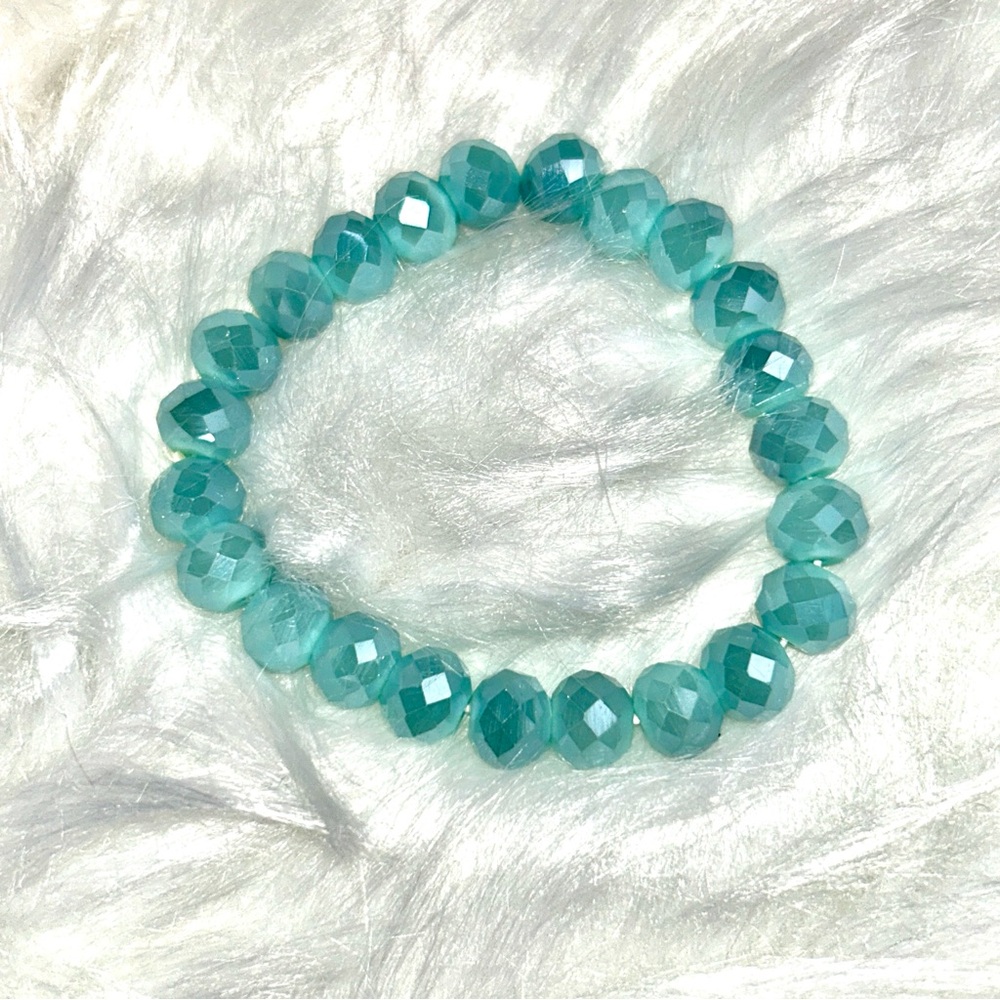 Turquoise Beaded Bracelet NWOT